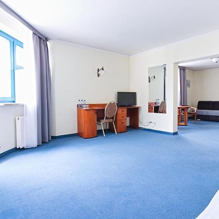 Apartamenty Viwaldi แอลบลอง ภายนอก รูปภาพ