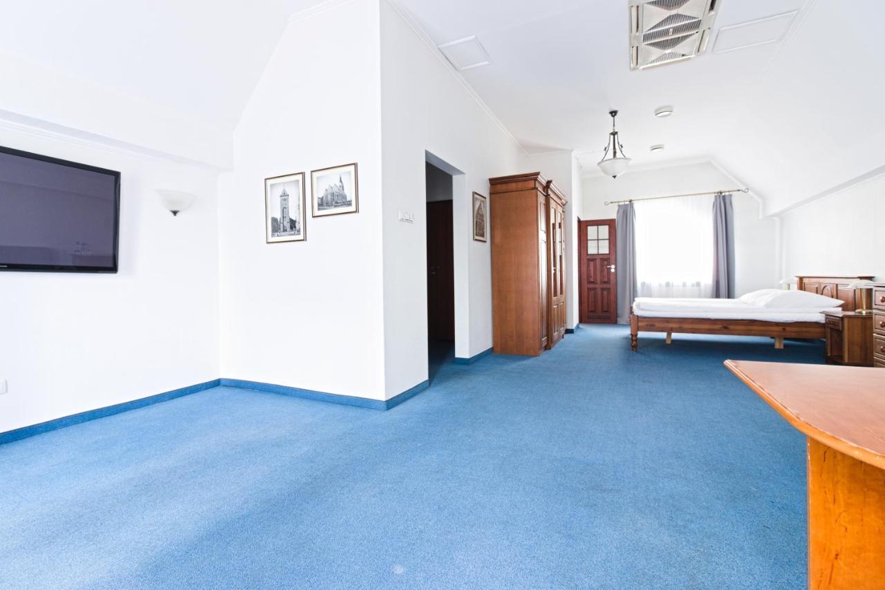 Apartamenty Viwaldi แอลบลอง ภายนอก รูปภาพ