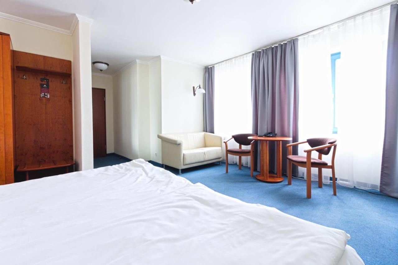 Apartamenty Viwaldi แอลบลอง ภายนอก รูปภาพ